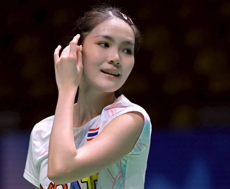 น้องพิ้งค์พลิกประวัติศาสตร์! ทำลายคำสาป โค่นมือ 9 โลก ก้าวสู่ 8 คนสุดท้ายแบดฯ อินโดนีเซีย มาสเตอร์ส