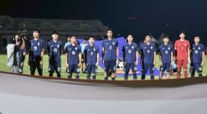 ช้างศึก U19 สวมปลอกแขนดำชิงแชมป์อาเซียน! ส.บอลไทยเรียกร้อง AFF ทำพิธีไว้อาลัย ก่อนเกมชีวิตที่เมดันดำลงสนามชิงแชมป์อาเซียน ถวายความอาลัยพระองค์ภา