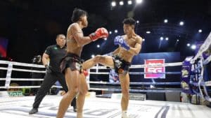 เพชรเอก จันทร์งามรีสอร์ท ถีบน็อกสุดโหด! กุหลาบขาว ส.บุญรักษ์ ทรุดยก 3 กลางเวทีรังสิต สะเทือนวงการมวยไทยอีสาน