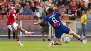 แมนฯ ยูไนเต็ด รอดหวุดหวิด! เจ๊าทีมแชมป์ยุโรป เปแอสเช 1-1 กลางความหวาดเสียวหลังดาวเตะทีมชาติอังกฤษเจ็บกลางสนาม