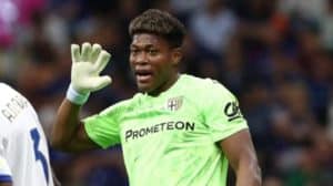 ดีล 35 ล้านยูโรพลิกเกม! “อัสตัน วิลล่า” ชิงตัด “ปารีส แซงต์-แชร์กแมง” คว้า “ซูซูกิ” นายทวารร่างเหล็กแดนอาทิตย์อุทัย ก่อนโดมิโนเขย่าบัลลังก์ “มาร์ติเนซ”