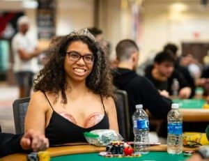 เมื่อแม่มือใหม่ “ปั๊มนม” กลางโต๊ะ WSOP: เรื่องจริงที่สอนบทเรียนจิตวิทยาเกทับที่คุณอาจไม่เคยคิดถึง